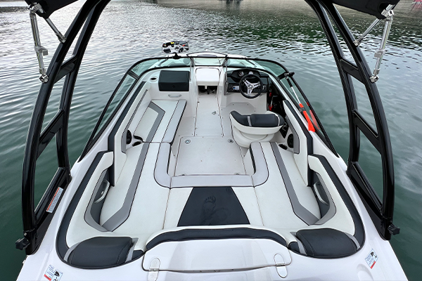 8 Hour Rental | Jet Boat